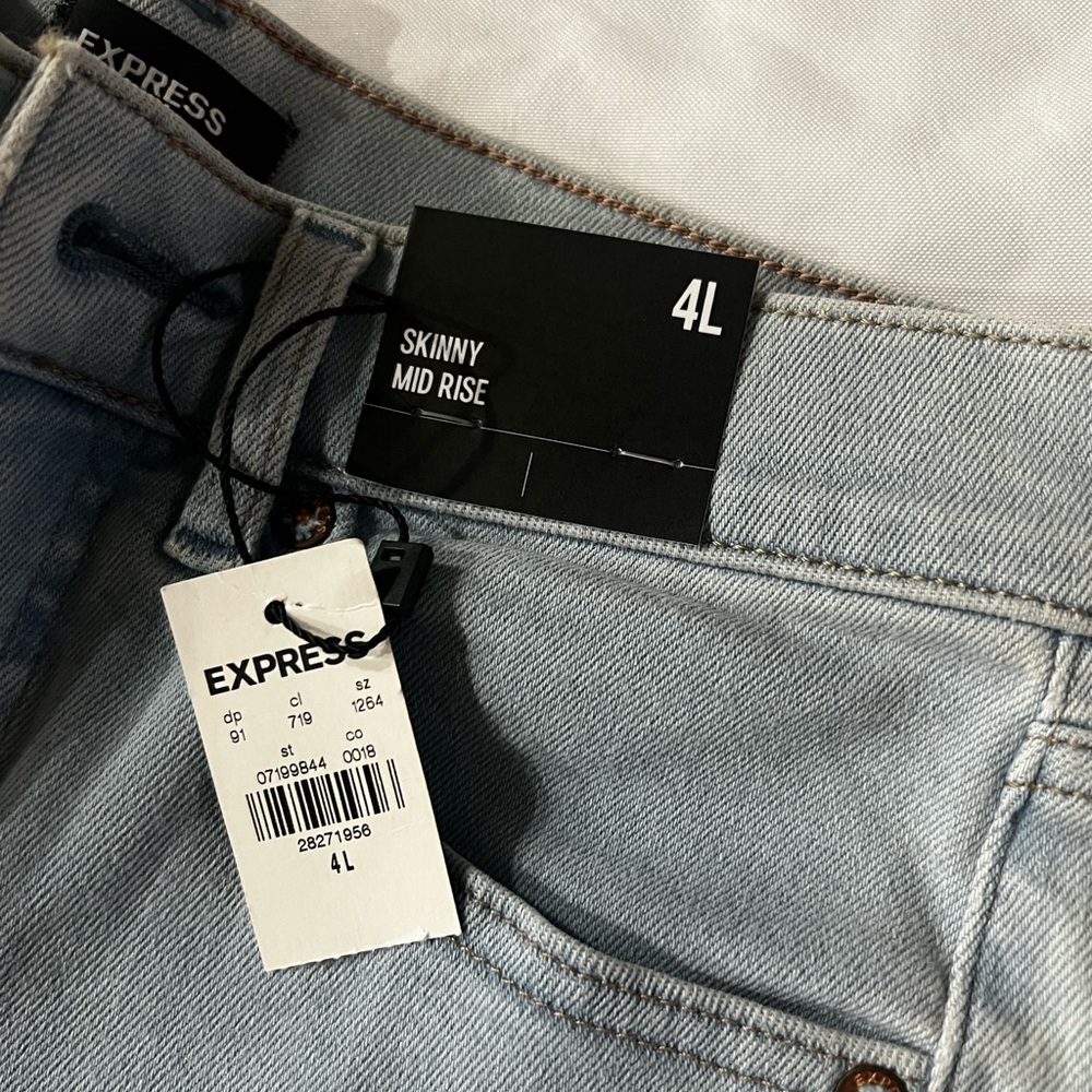 Express Women's Light Blue Skinny Jeans